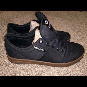 Black w/gum sole-Supra shoe 👟 🖤